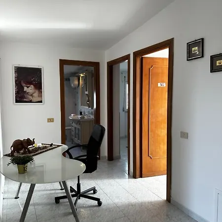 Fiumicino Airport 3 Giade